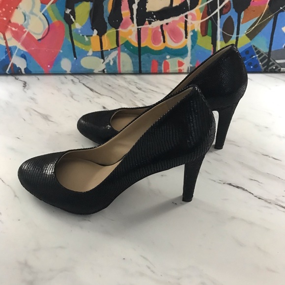 Arturo Chiang Women’s Dress Heels - Picture 4 of 13